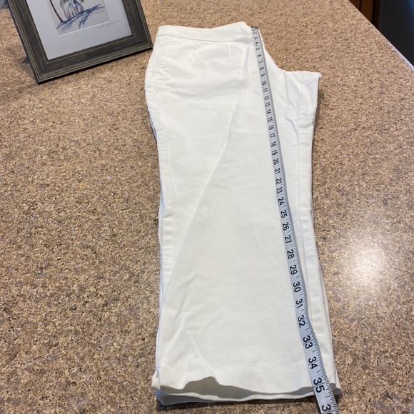 L.L. Bean Classic Fit White Pants 12 Petite -Just Reduced - Picture 15 of 17